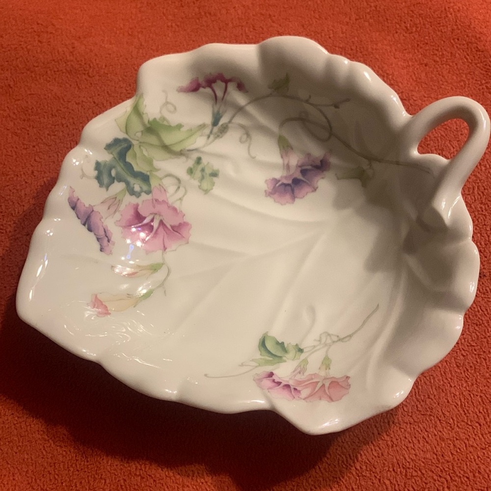 Morning Glory candy / serving dish by TOYO